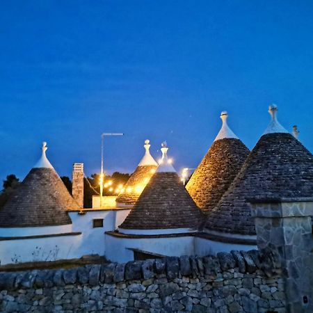 Trulli And Pool - I Cactus Villa Martina Franca Bagian luar foto