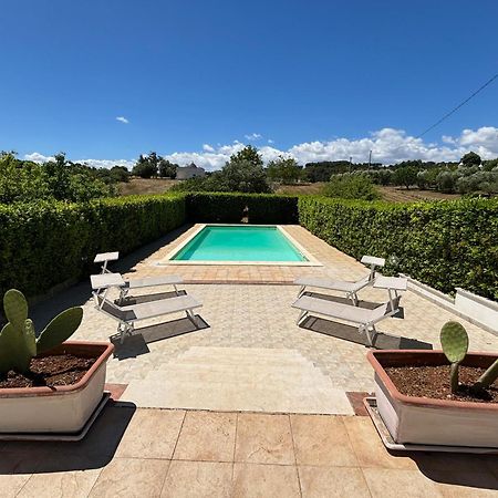 Trulli And Pool - I Cactus Villa Martina Franca Bagian luar foto