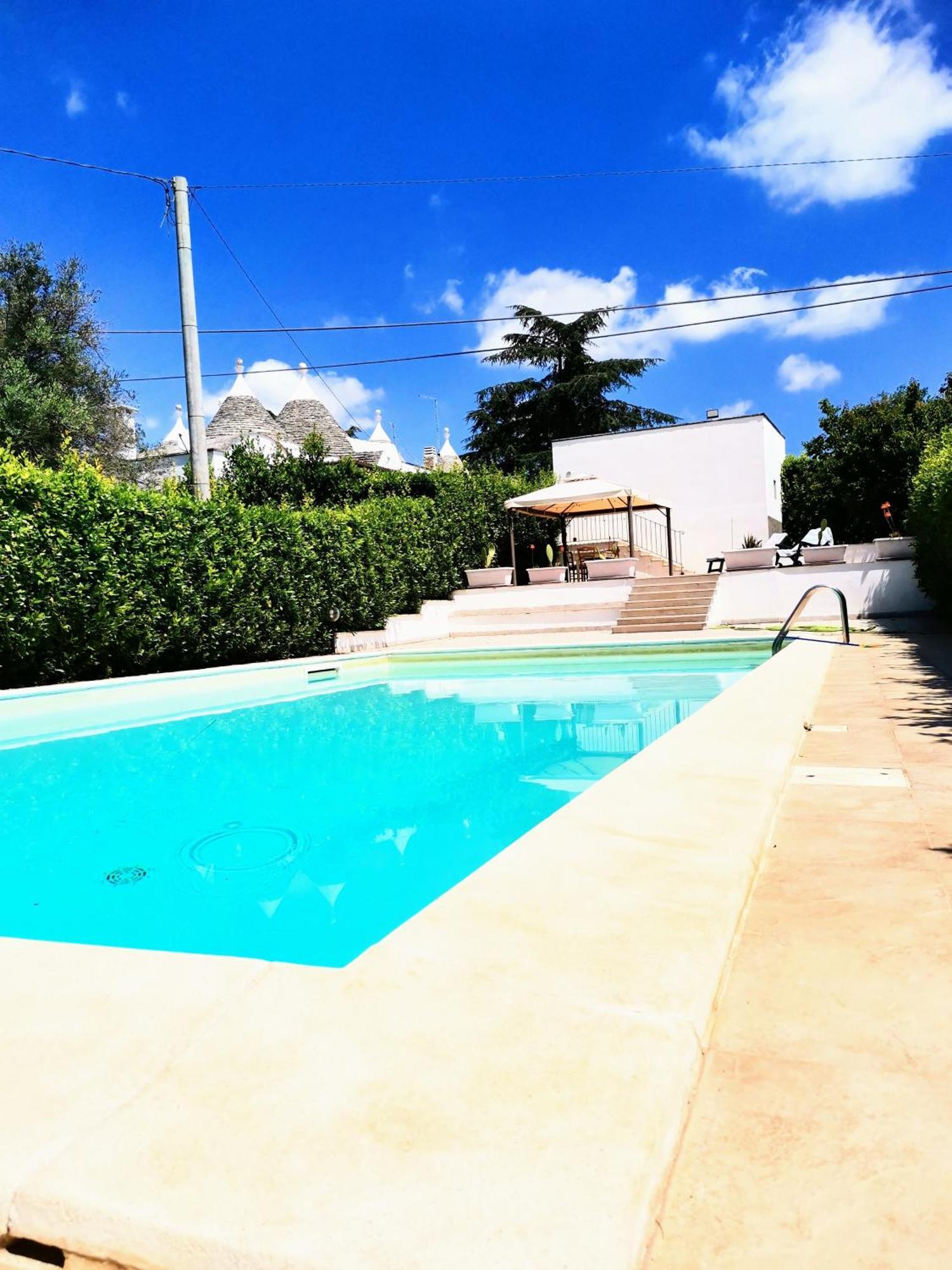 Trulli And Pool - I Cactus Villa Martina Franca Bagian luar foto