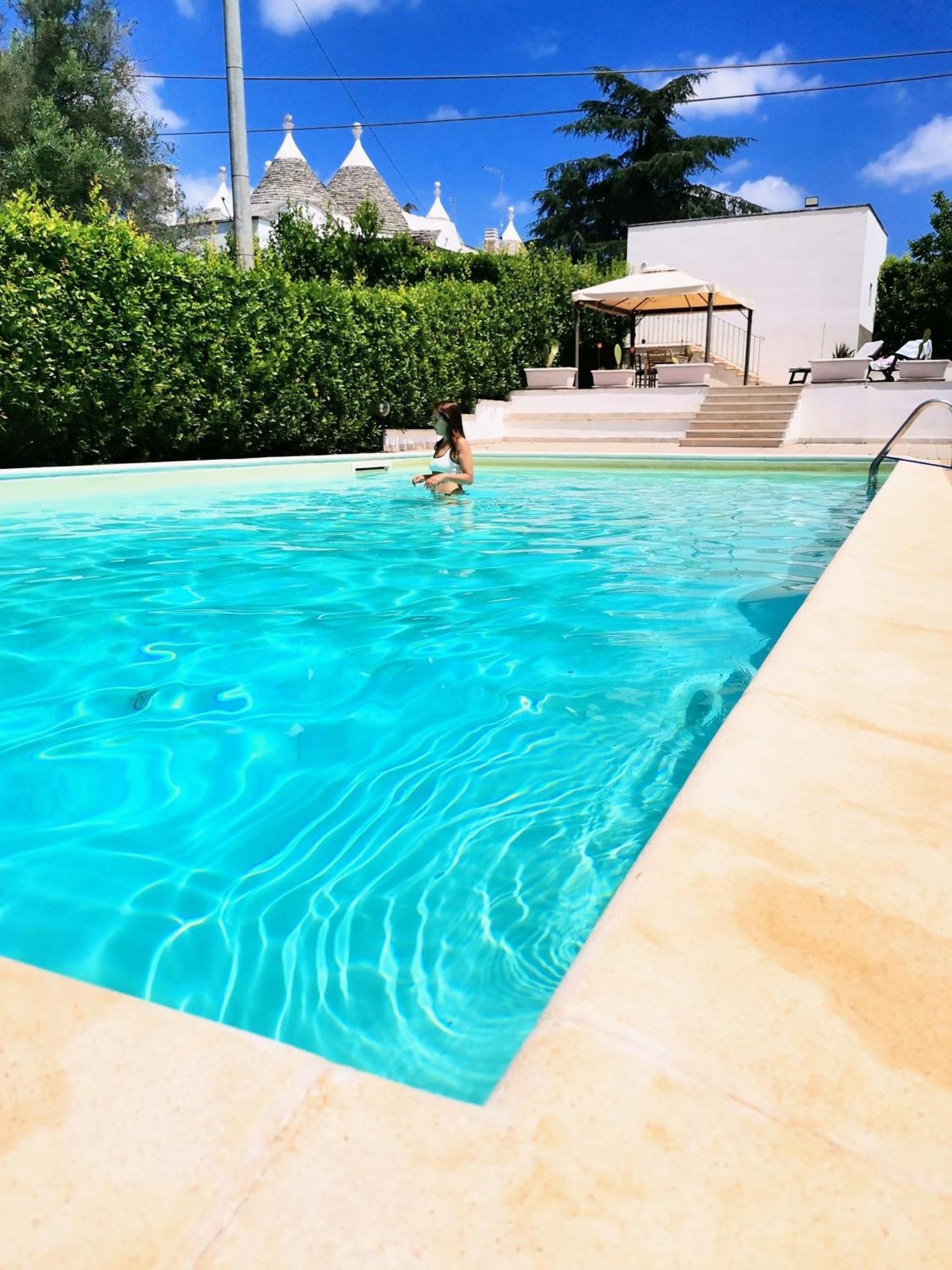 Trulli And Pool - I Cactus Villa Martina Franca Bagian luar foto