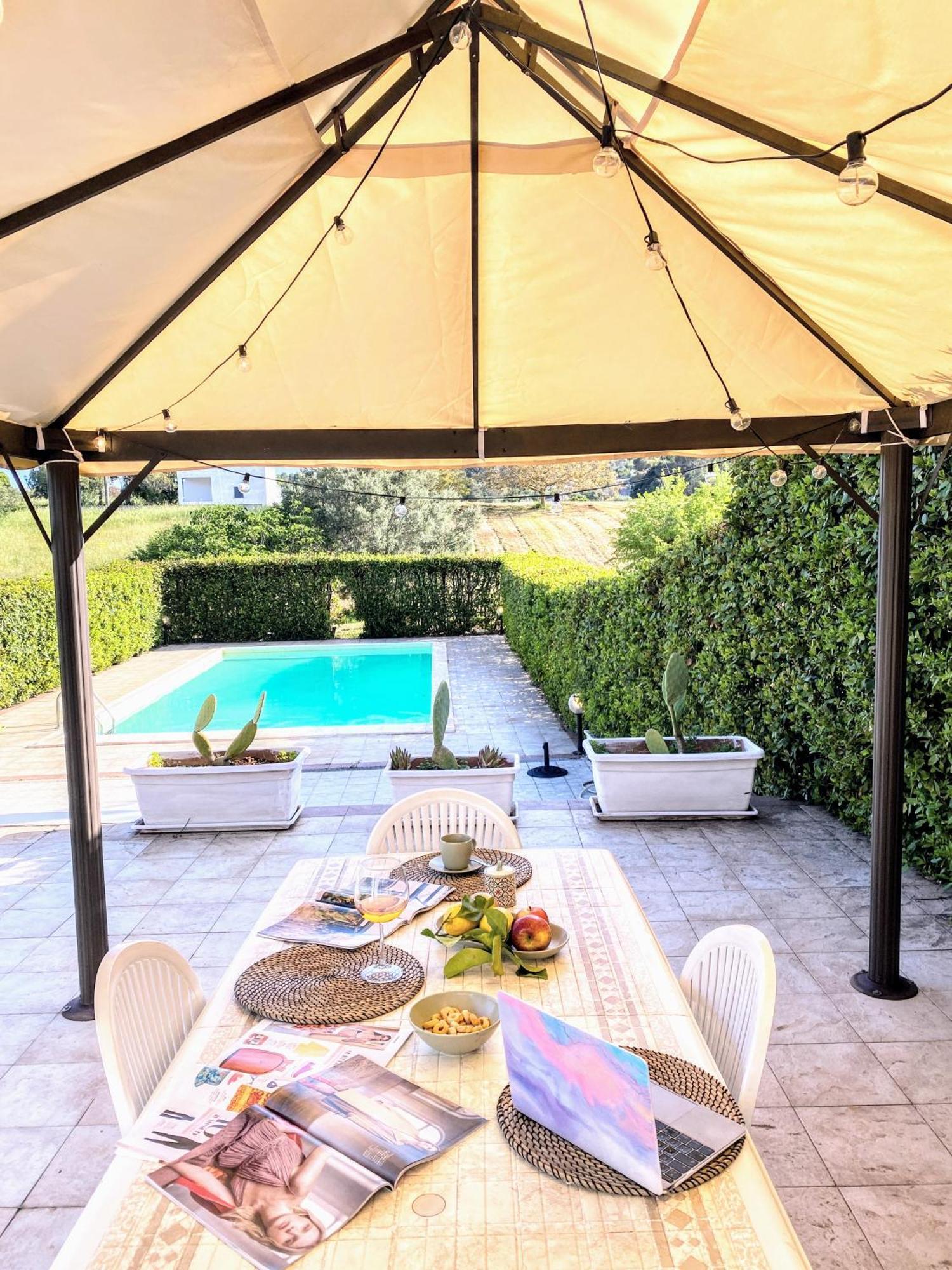 Trulli And Pool - I Cactus Villa Martina Franca Bagian luar foto